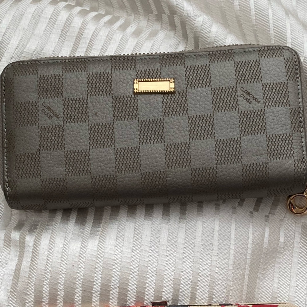 Soft Gray Checkered Wallet
